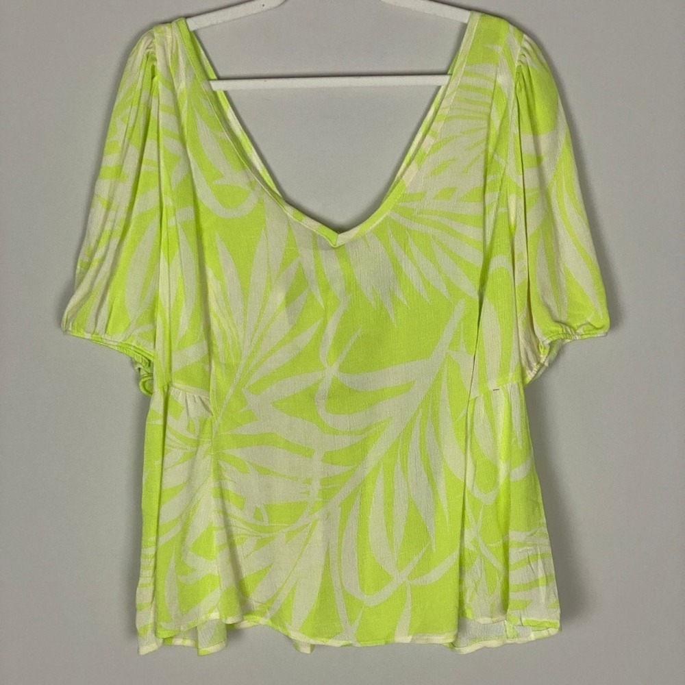 Torrid Crinkle Gauze Tie Back Puff Sleeve Top Womens 3X Neon Palm Print Tropical - Picture 2 of 7